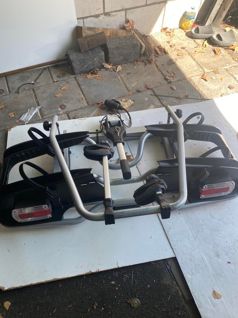 Thule ep916 kantelbaar 60kg, Ophalen, Zo goed als nieuw