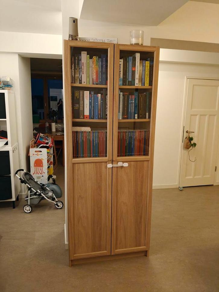 2x Billy boekenkast met deuren Ikea eiken kleur, Maison & Meubles, Armoires | Bibliothèques, Avec porte(s), Enlèvement