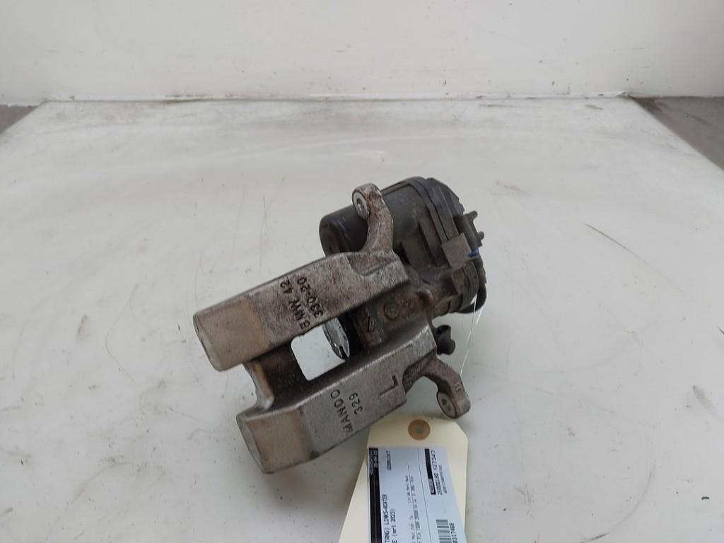 REMKLAUW LINKS ACHTER BMW 3 serie Touring (G21), Gebruikt, BMW