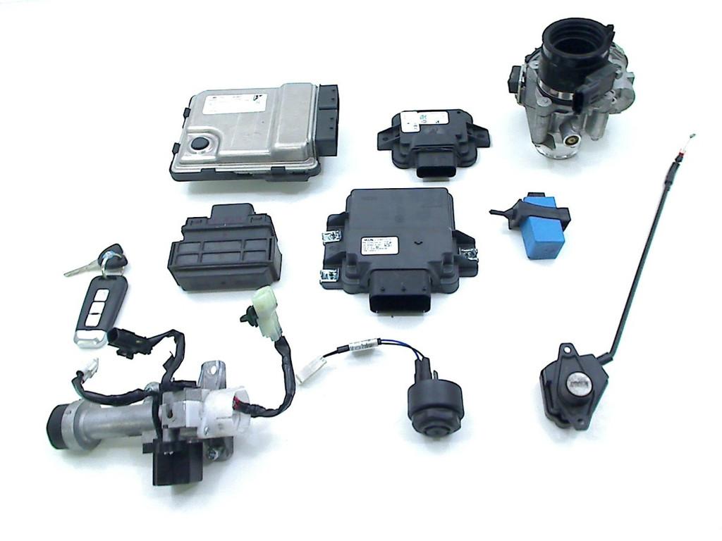 ENSEMBLE DE VERROU ET CYLINDRE DE PORTES Piaggio MP3 530, Motos, Pièces | Autre, Utilisé