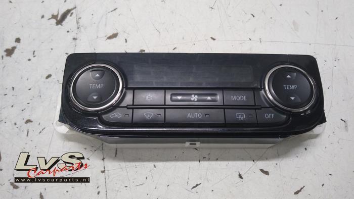 Kachel Bedieningspaneel van een Mitsubishi Outlander, Auto-onderdelen, Dashboard en Schakelaars, Mitsubishi, Gebruikt, 3 maanden garantie