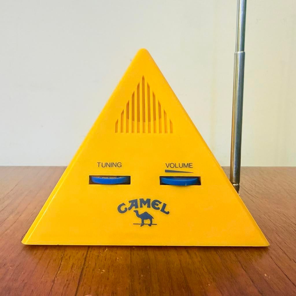 NOVELTY RADIO CAMEL VINTAGE RECLAME FM SIGARETTEN PYRADIO, Verzenden