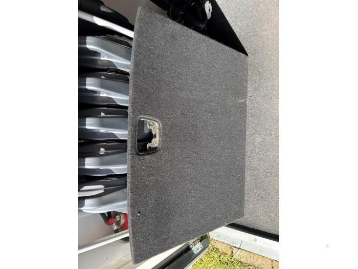 Coffre tapis d'un Mercedes A-Klasse, Autos : Pièces & Accessoires, 3 mois de garantie, Utilisé, -, -