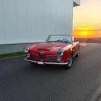 Alfa Romeo 2600 Touring Spider, Achterwielaandrijving, Beige, Cabriolet, Spider