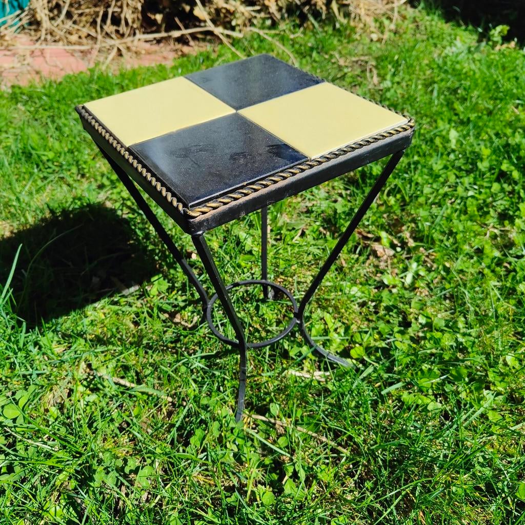 Guéridon rockabilly en très bon état, Maison & Meubles, Moins de 55 cm, Enlèvement, Utilisé, Rockabilly