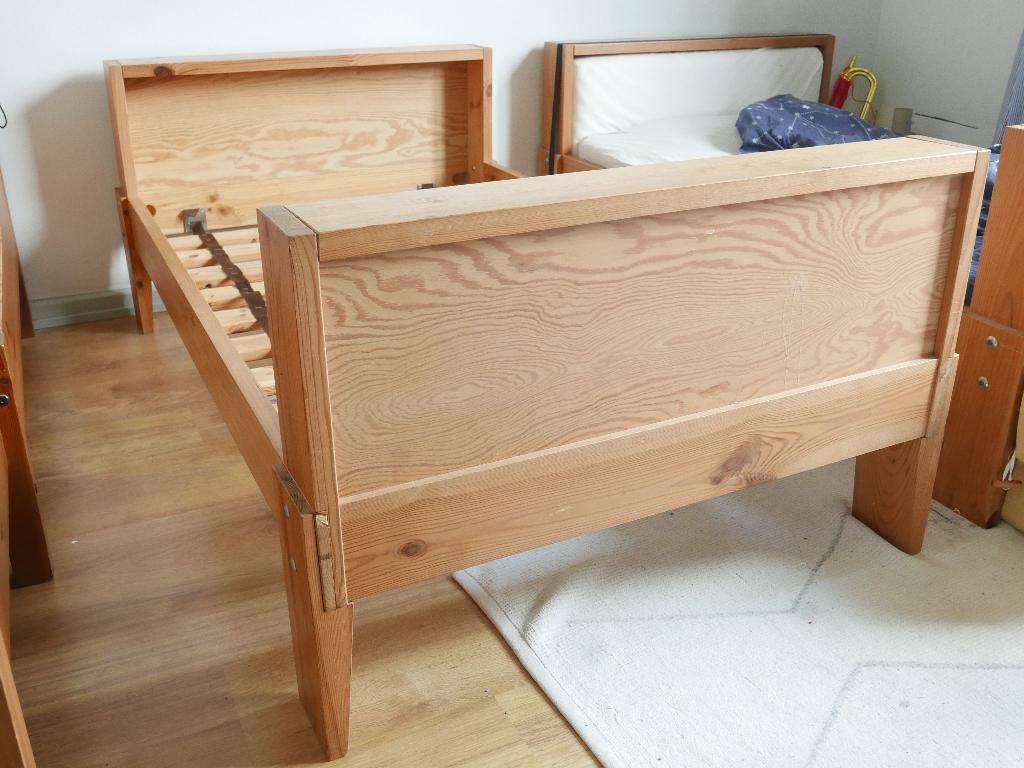 Lit évolutif + matelas, Enfants & Bébés, Chambre d'enfant | Lits, Utilisé, Moins de 140 cm, 85 à 100 cm, Sommier à lattes, Matelas