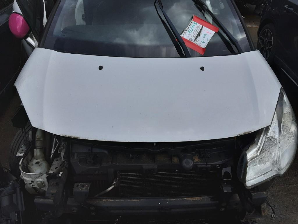 CAPOT Citroën DS3 (SA) (01-2009/07-2015), Citroën, Mevr. I. Hauben, Utilisé, Rue de l'Espoir 34 34
4030  GRIVEGNÉE, BE