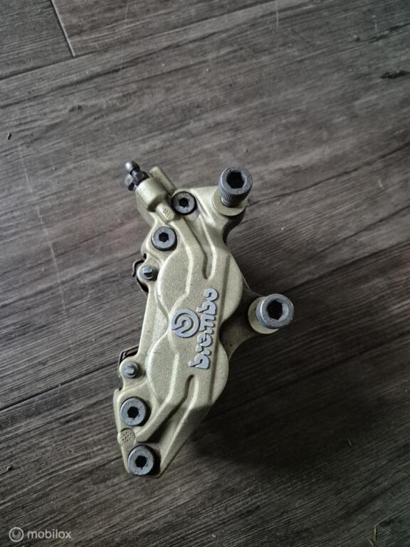 Brembo klauw remklauw rechts Monster Supersport 996 748 ST, Enlèvement ou Envoi, Factorystore.service@ducati.com, Via Antonio Cavalieri Ducati, 74/5, 74/6, 40132 Bologna BO