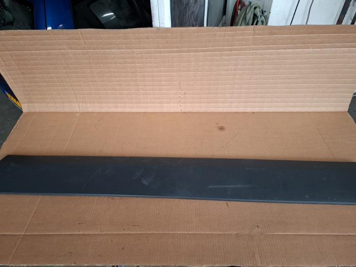 Bande décorative d'un Volkswagen Crafter, Volkswagen, -, 3 mois de garantie, Utilisé