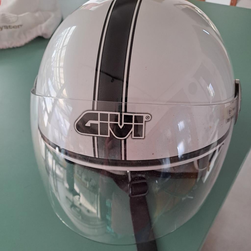 Helm GIVI wit/zwart, Fietsen en Brommers, Brommerhelmen, Ophalen