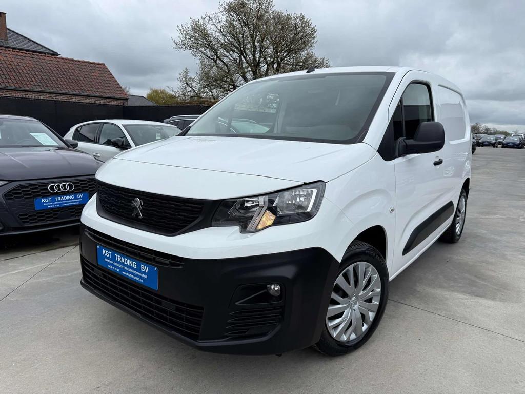 Peugeot Partner 1.5 BLUEHDI NAVIGATIE PDC CARPLAY DAB BLUETO, Auto's, 75 kW, Gebruikt, 4 cilinders, https://public.car-pass.be/vhr/f5c5f05f-1aef-44ec-88c9-b88d72177779