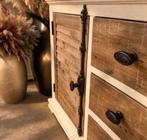 1 buffet en bois massif art:90/26,2+3, Maison & Meubles, 25 à 50 cm, Avec tablette(s), 150 à 200 cm, Comme neuf