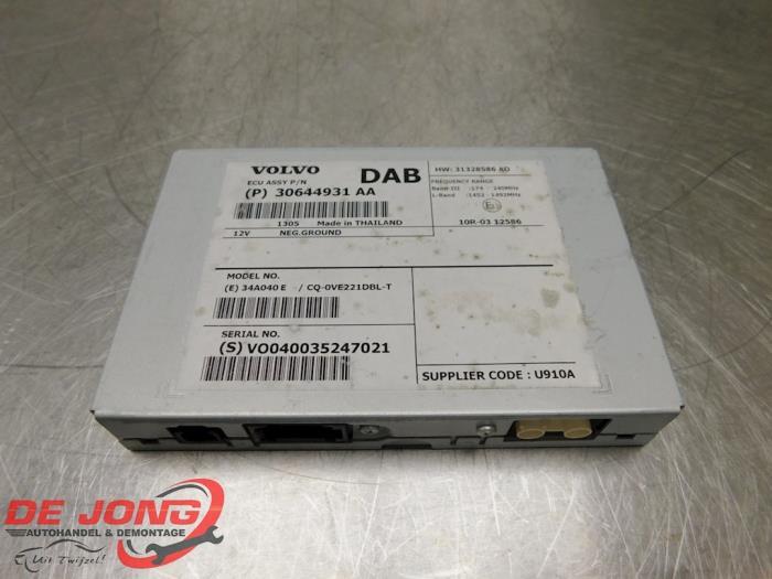 Antenne amplificateur d'un Volvo V60, Autos : Pièces & Accessoires, Électronique & Câbles, Volvo, Utilisé, 3 mois de garantie