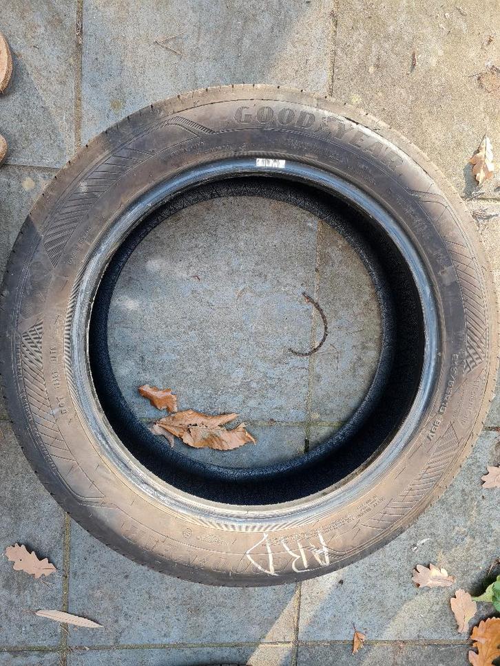 Pneu d'occasion été, Auto-onderdelen, Banden en Velgen, Band(en), Zomerbanden, 18 inch, 215 mm, Personenwagen, Gebruikt, Ophalen