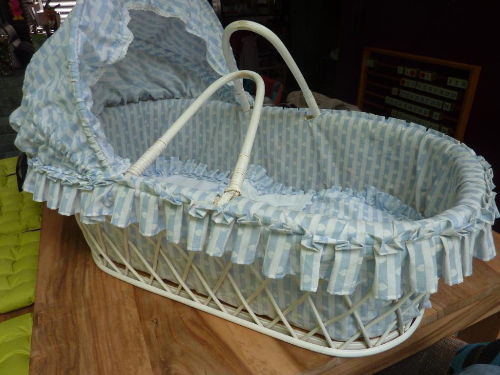 wieg (rotan), Kinderen en Baby's, Ophalen, Wieg