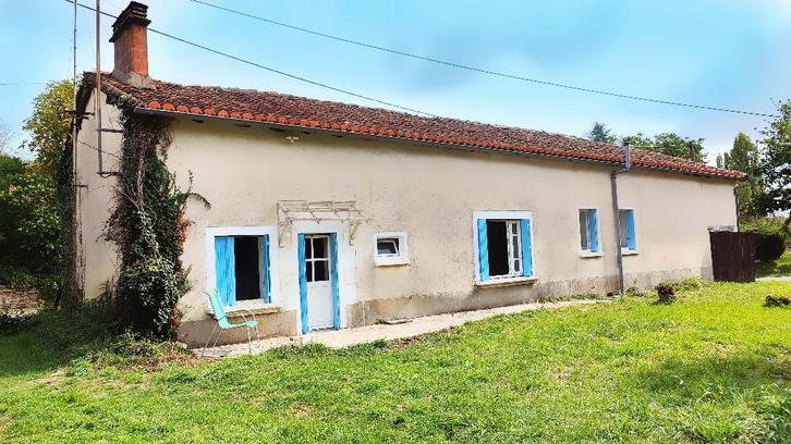 Maison 75 m2 plain-pied avec atelier, petit jardin terrasse, Immo, Buitenland, Frankrijk, Woonhuis, Dorp