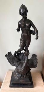 Bronzen beeld van vrouw op zwaan - Moreau, Antiek en Kunst, Ophalen