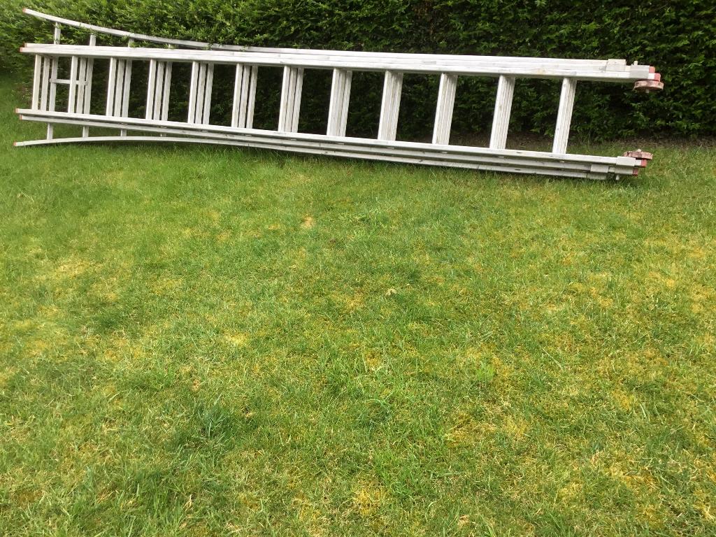 3 delige aluminium schuifladder, Doe-het-zelf en Bouw, Ladders en Trappen, Ophalen