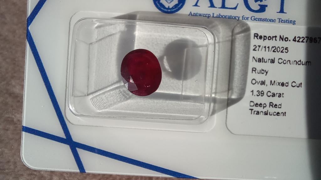 RUBIS - 1,39 carats ! - AUTHENTIQUE + CERTIFICAT !!, Enlèvement ou Envoi, Comme neuf
