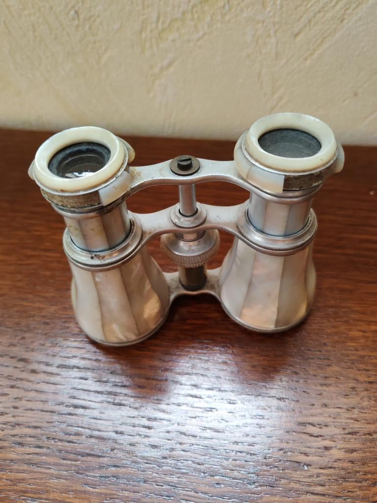 vintage parelmoer theaterverrekijker, Ophalen