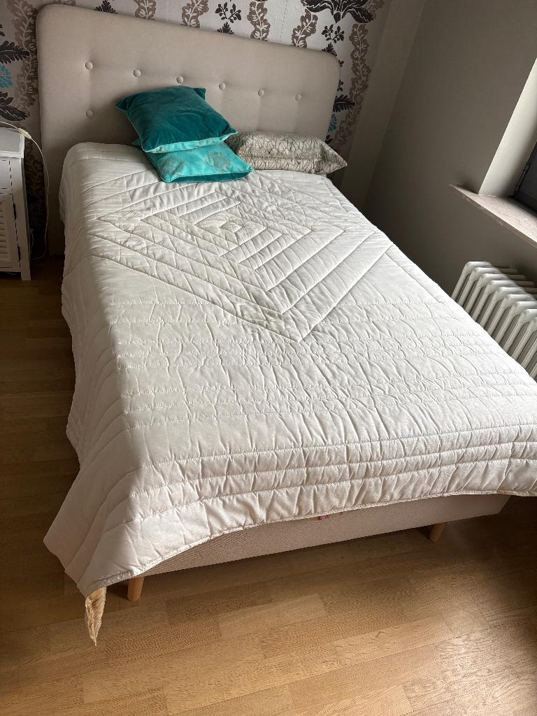 bed, Tissu, Queen size, Beige, Comme neuf