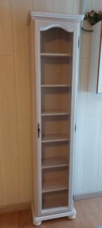 Vitrine kast, Enlèvement