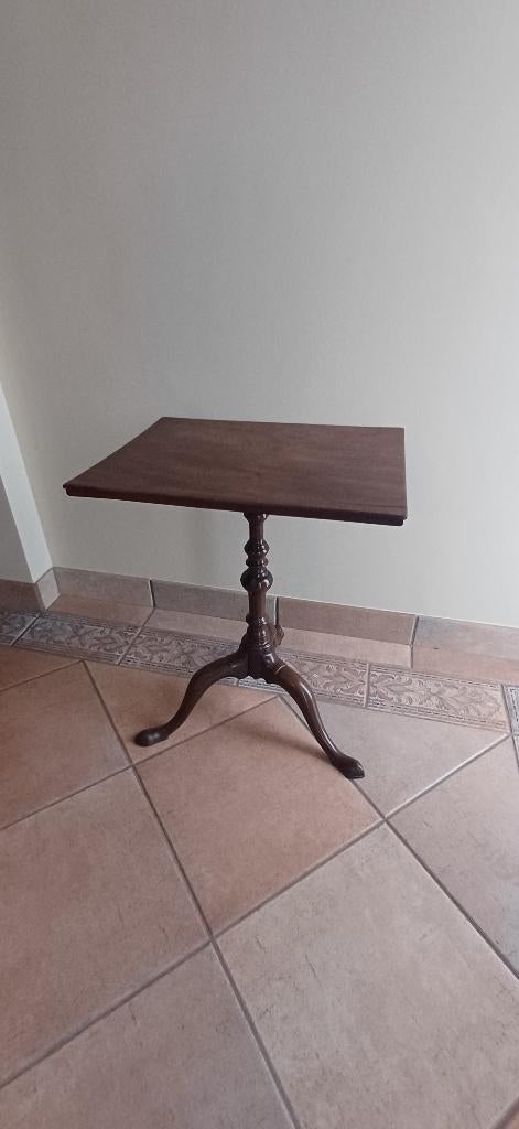 Tafeltje in mahonie, Antiek en Kunst, Ophalen