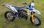Sherco SM-RS 50, Fietsen en Brommers, 6 versnellingen, Zo goed als nieuw, 50 cc, Ophalen