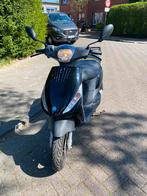Piaggio Zip (25km/h), Fietsen en Brommers, Snorfietsen en Snorscooters, Ophalen, Piaggio, Zo goed als nieuw, Benzine