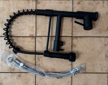 Keukenkraan met uittrekbare handdouche  beschikbaar voor biedingen