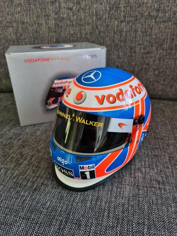 F1 1/2 helm Jenson Button 2010 ** NIEUWSTAAT **