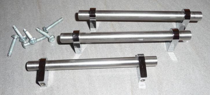 Poignées de porte de meuble acier et inox - Lot de 3 pièces, Doe-het-zelf en Bouw, IJzerwaren en Bevestigingsmiddelen, Zo goed als nieuw