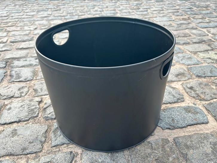 Zwarte ton voor pellets, mat zwart, metaal, Huis en Inrichting, Kachels, Zo goed als nieuw, Pelletkachel, Ophalen