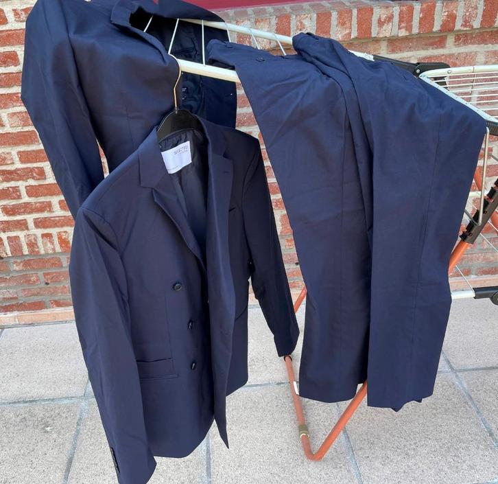 2 Costumes = 2 vestes + 2 pantalons, Kleding | Heren, Kostuums en vesten, Nieuw, Blauw, Ophalen of Verzenden