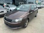 Skoda Fabia 1.2 essence euro 6, Autos, Skoda, Carnet d'entretien, Break, Tissu, Achat