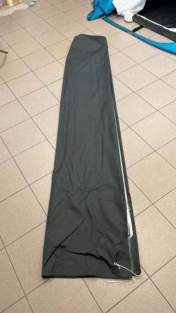 Beschermhoes parasol beschikbaar voor biedingen