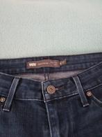 Levi's Jeans Red Tab Demi Curve, taille moderne, taille Mt27, Neuf, Levi's Jeans, Enlèvement ou Envoi, W27 (confection 34) ou plus petit