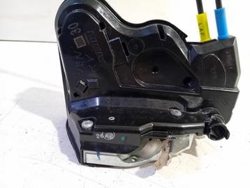 PORTIERVANGER CV ELEKTR. RECHTS VOOR Suzuki Celerio (LF) beschikbaar voor biedingen