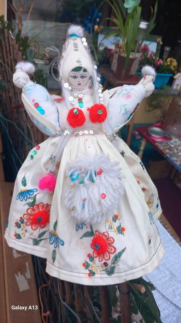 ancienne poupée folklorique turque en chiffon 