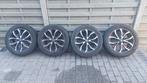 Nissan qashqai velgen met winterbanden, Auto diversen, Wieldoppen, Ophalen, Gebruikt