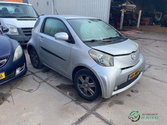 diverse onderdelen toyota iQ, Auto-onderdelen, Carrosserie, Bumper, Toyota, Voor, Gebruikt, Ophalen of Verzenden