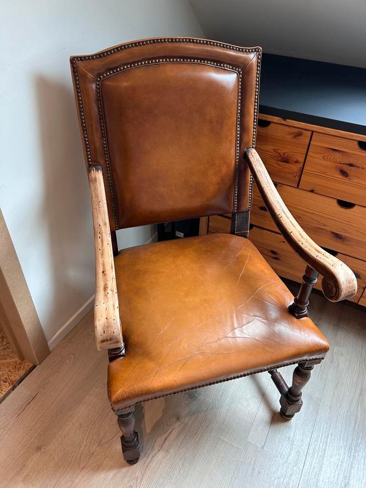 Sinterklaasstoel – leder en massief hout, Antiek en Kunst, Antiek | Meubels | Stoelen en Sofa's, Ophalen