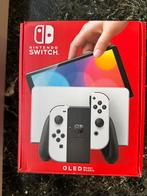 Nintendo switch OLED + accessories, Games en Spelcomputers, Spelcomputers | Nintendo Switch, Ophalen of Verzenden, Zo goed als nieuw