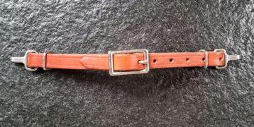 Lederen cognac kinriem met haakjes beschikbaar voor biedingen