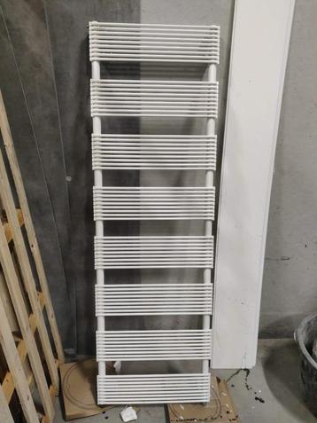 Handdoekradiator Acova 1900 x 600mm - 1000W beschikbaar voor biedingen