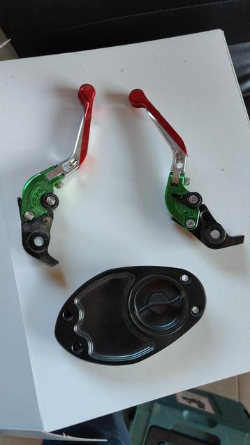 Ducati 749 / 999 tankdop + rem/schakelhendel beschikbaar voor biedingen