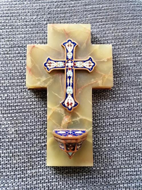 Superbe croix murale ancienne avec bénitier., Verzamelen, Religie, Gebruikt, Ophalen of Verzenden