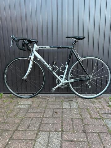 Koersfiets  beschikbaar voor biedingen