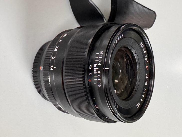 objectif Fujinon Fujifilm XF 23mm F/1.4 R, Audio, Tv en Foto, Foto | Lenzen en Objectieven, Zo goed als nieuw, Accessoires, Ophalen of Verzenden