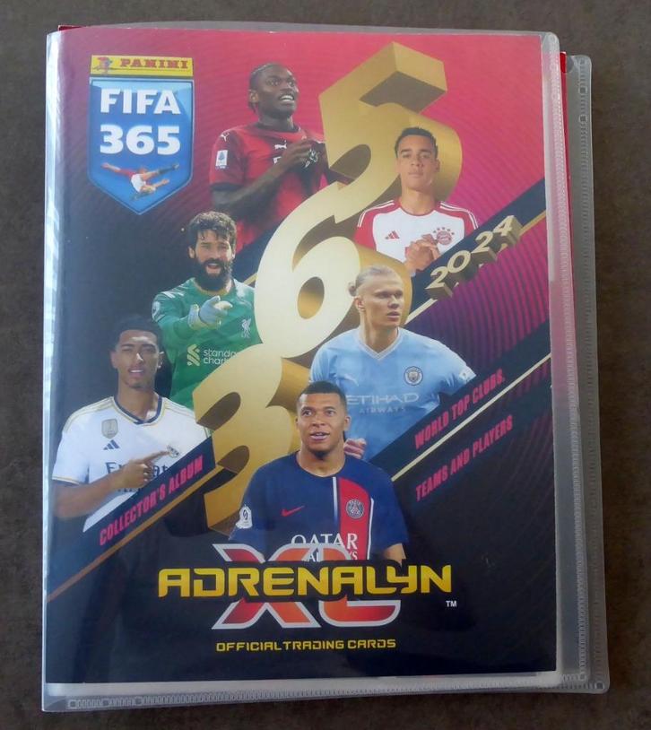 Fifa 365 2024 map met 235 kaarten inclusief XXL..., Hobby en Vrije tijd, Stickers en Plaatjes, Ophalen of Verzenden